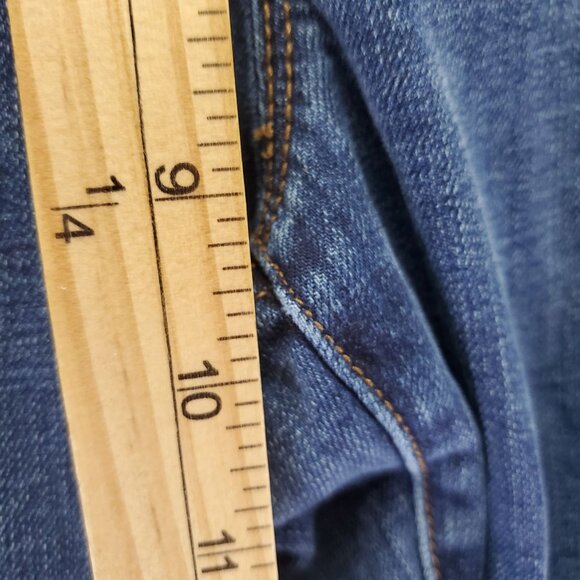 L.L. Bean Jeans Womens 10 Petite Blue Signature Straight Stretch Organic Denim - Picture 7 of 11